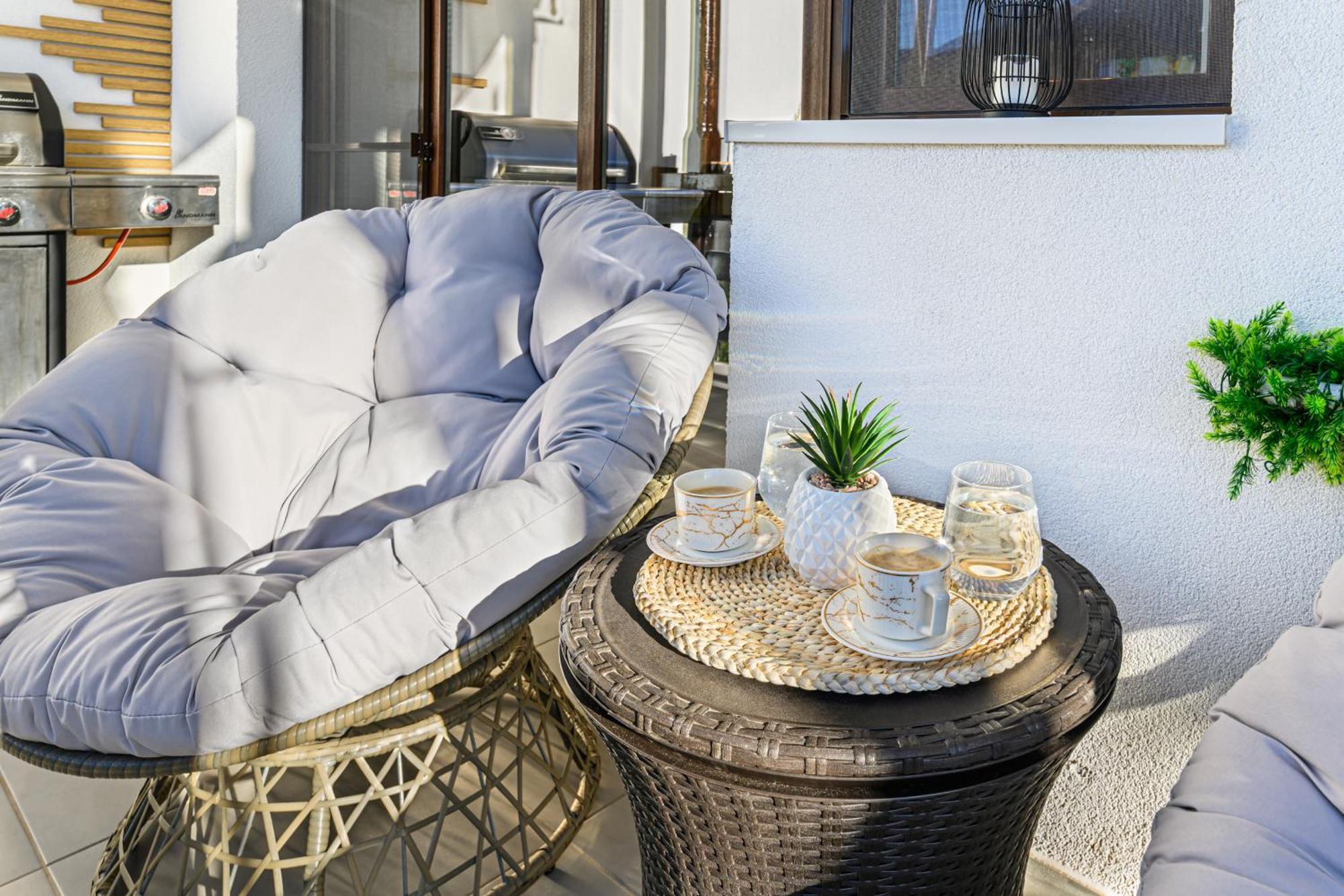 Ama Garden Apartment 부스테니 외부 사진